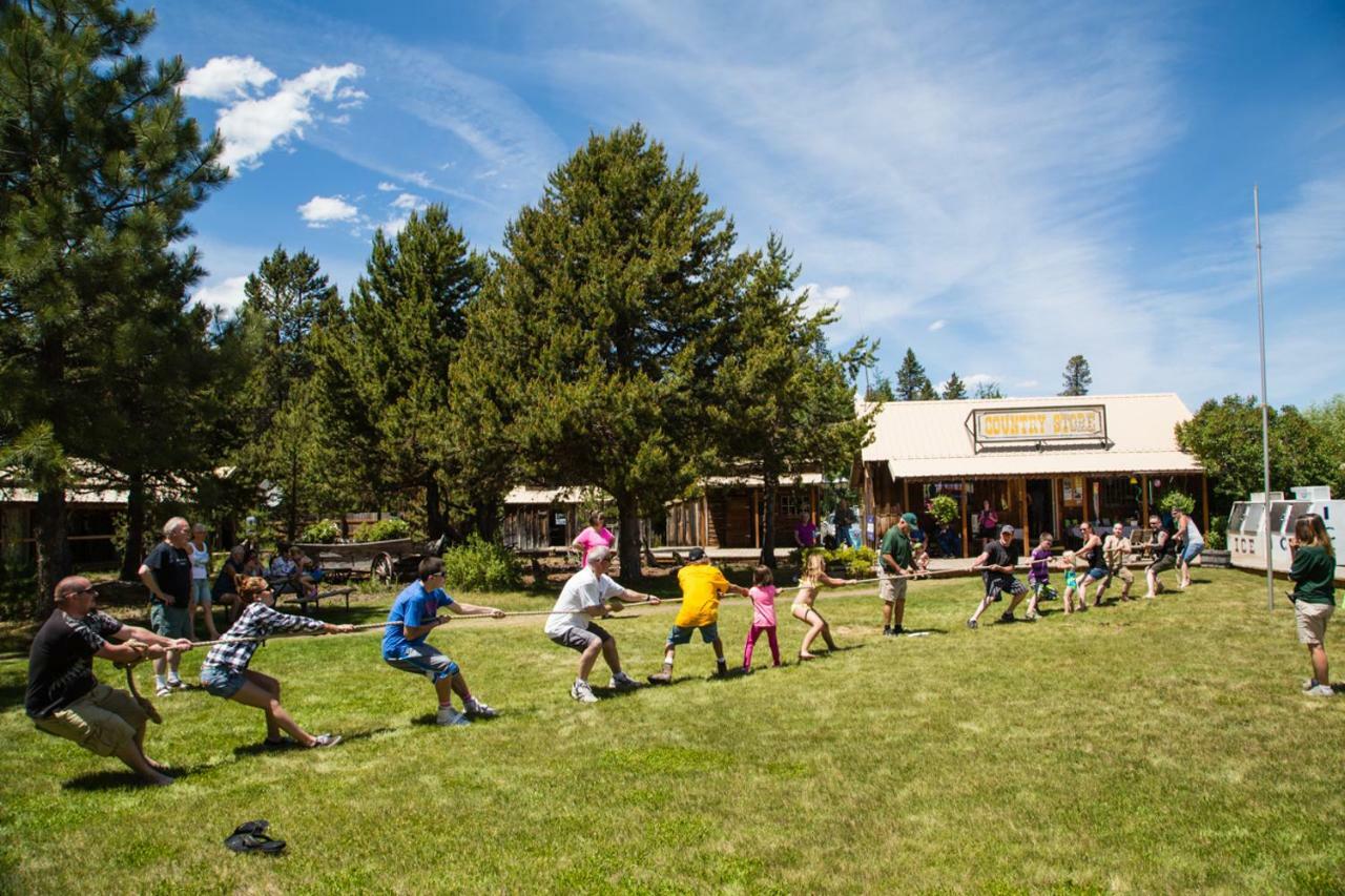 Bend-Sunriver Camping Resort 24 Ft. Yurt 16 Eksteriør billede