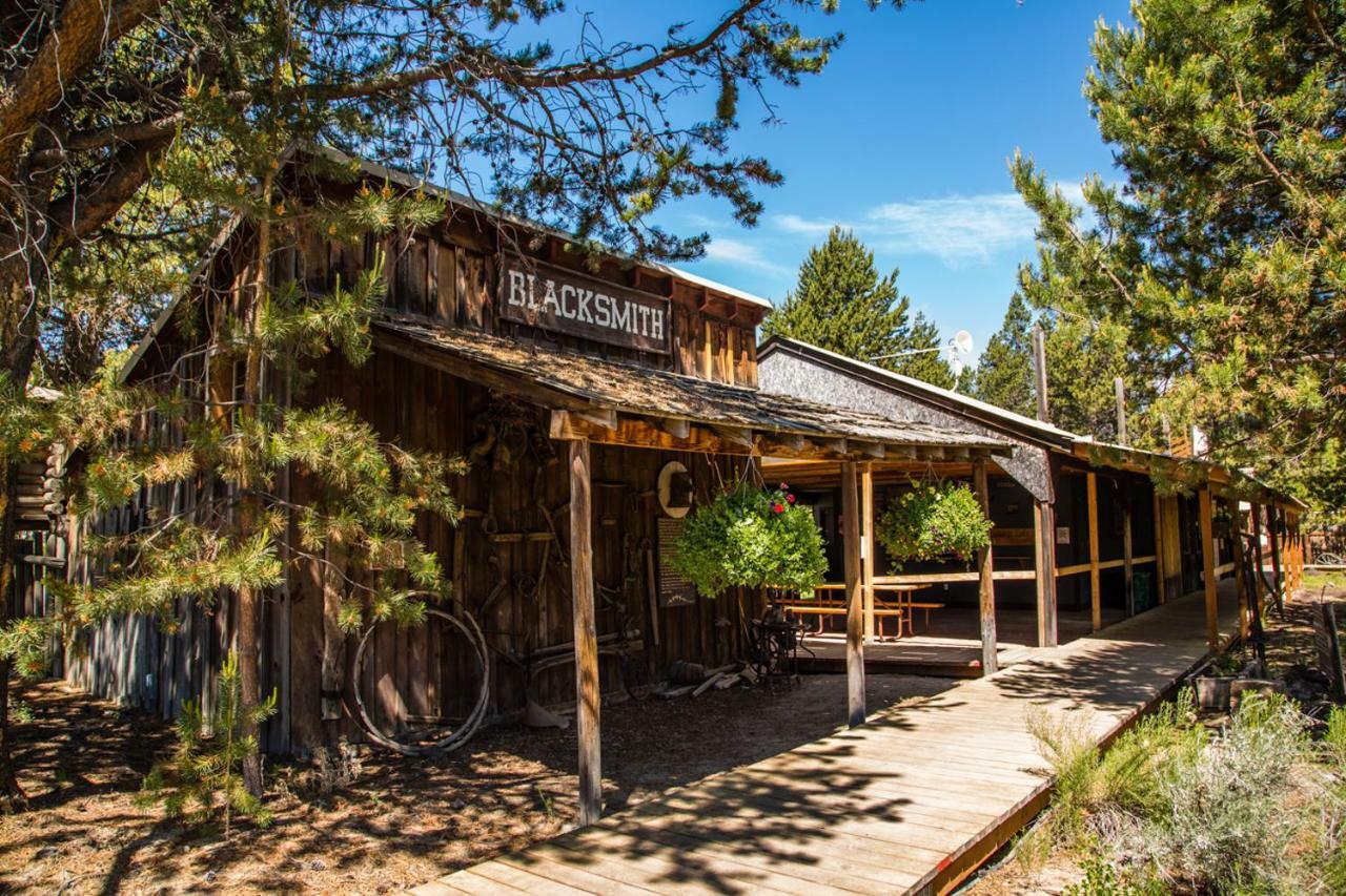 Bend-Sunriver Camping Resort 24 Ft. Yurt 16 Eksteriør billede